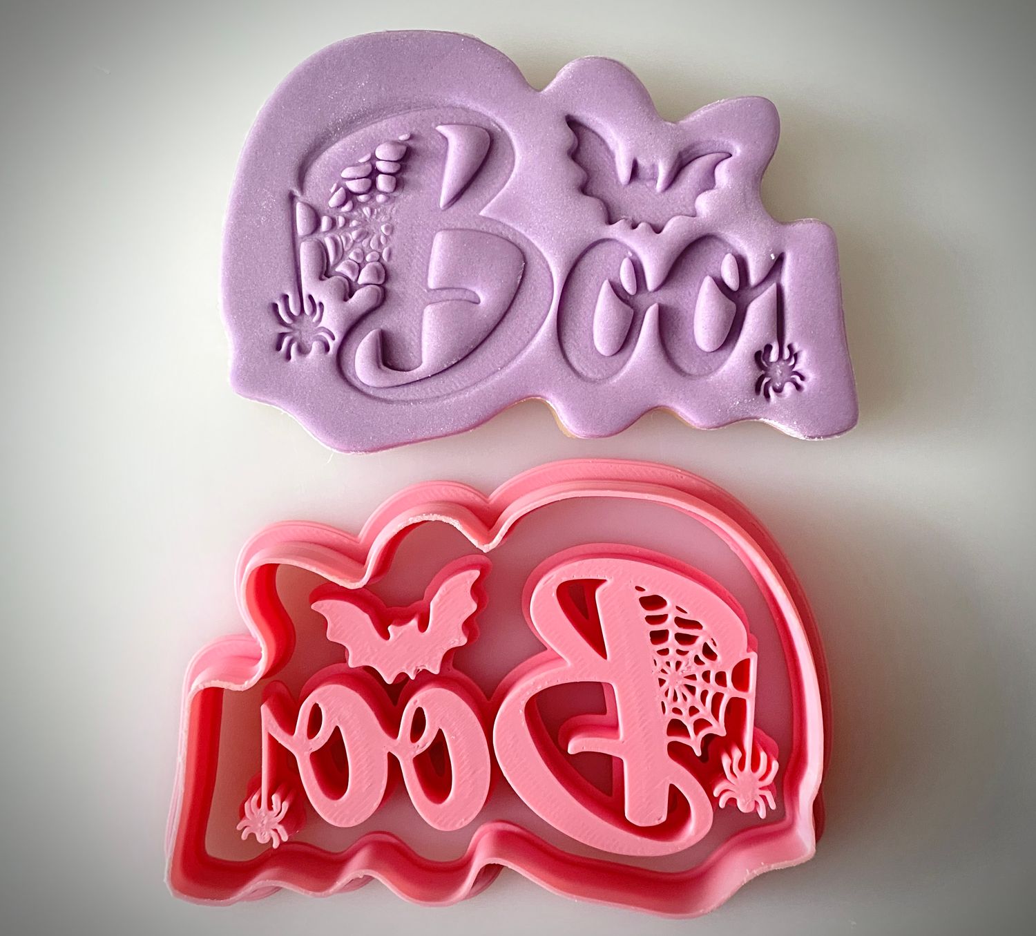 CBS Stamp &amp; Cutter &#39;BOO&#39; STAMP Κουπάτ &amp; Σφραγίδα 9εκ, 10εκ, 11εκ