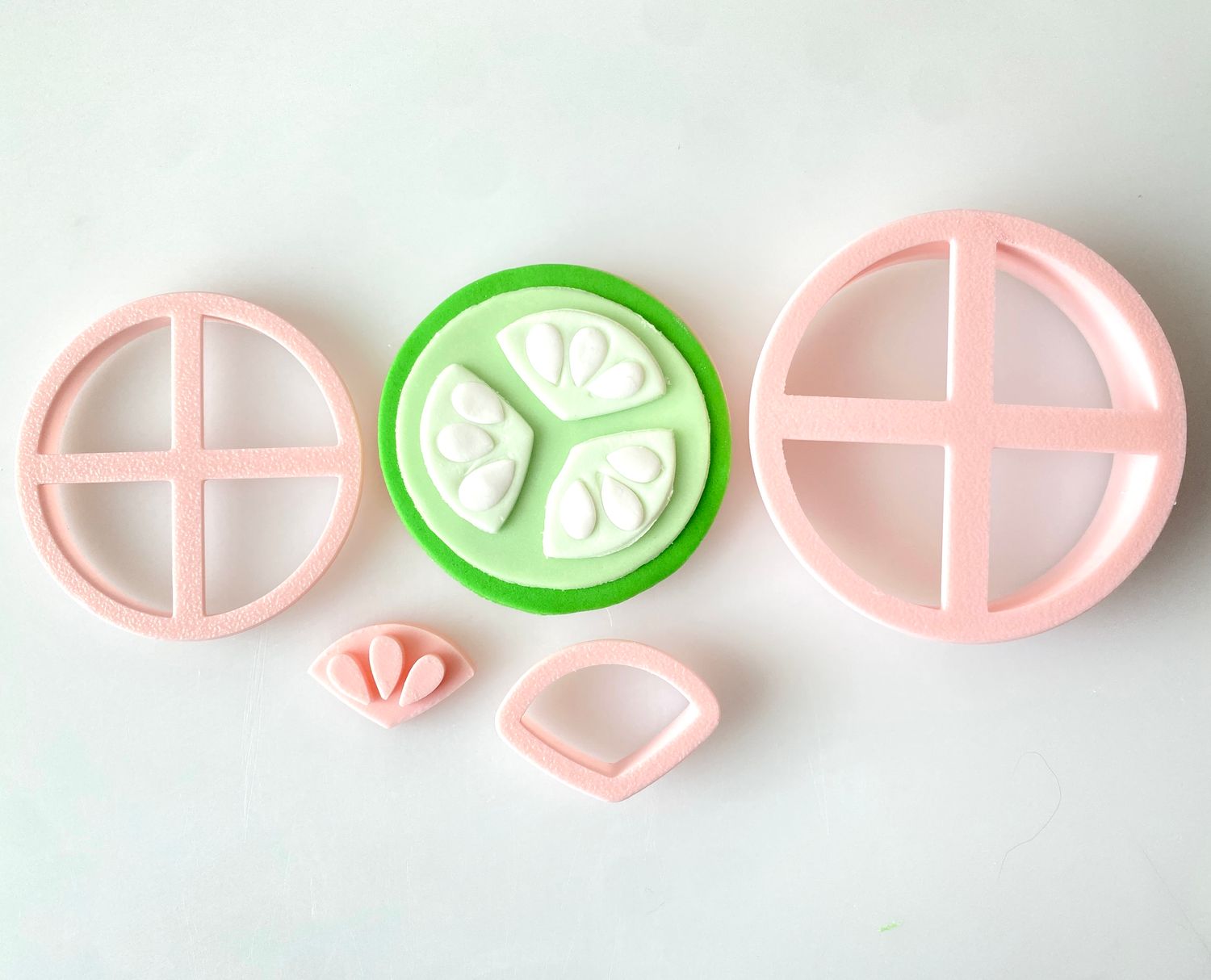 CBS Σετ 4τμχ κουπάτ CUCUMBER SLICE 4εκ, 5εκ, 6εκ -Κουπάτ Φέτα Αγγουριού