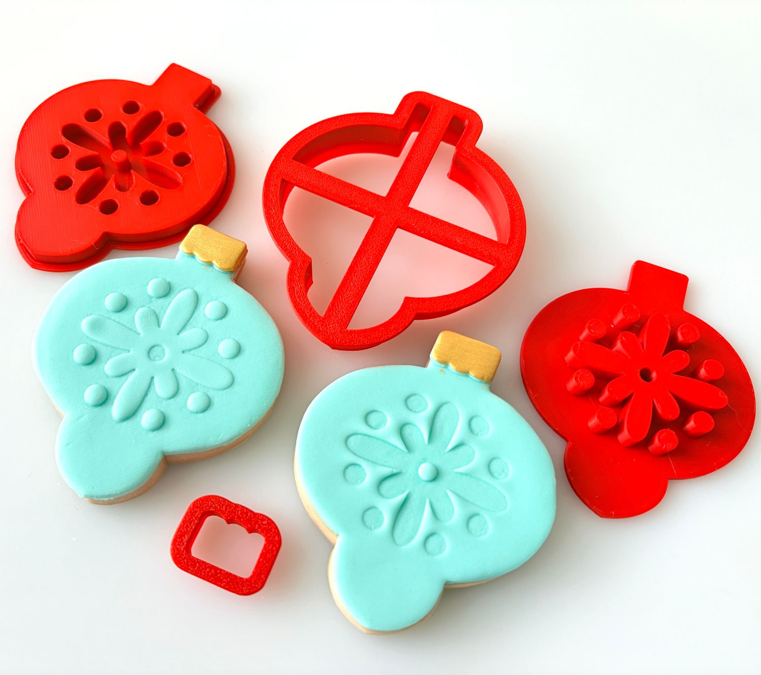 CBS Σετ 4τμχ κουπάτ BAUBLE-Design 1  -Κουπάτ 8εκ