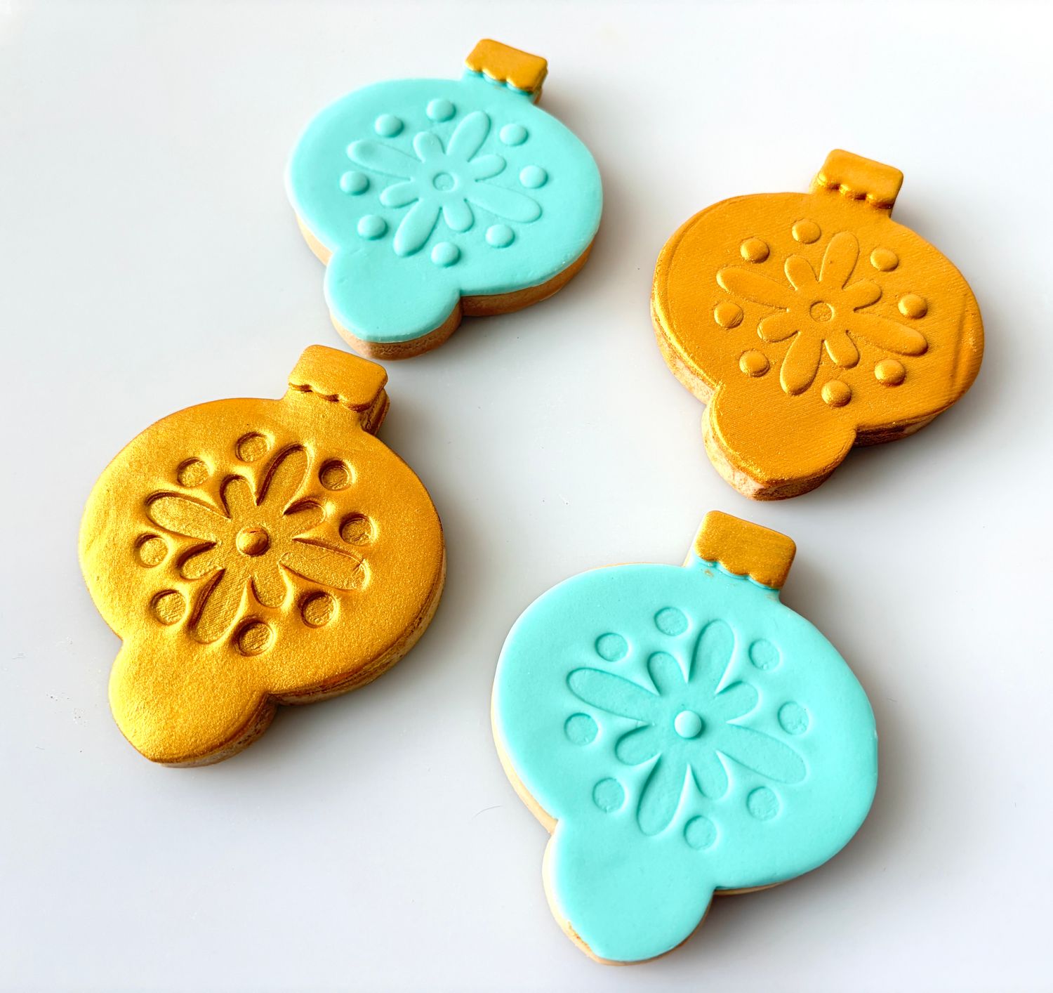 CBS Σετ 4τμχ κουπάτ BAUBLE-Design 1  -Κουπάτ 8εκ