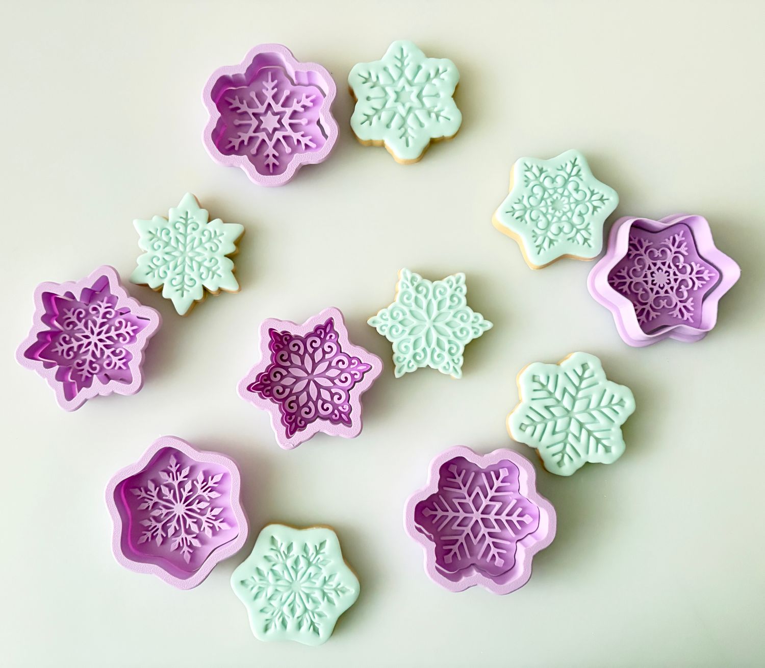 CBS Stamp &amp; Cutter 'ΧΙΟΝΟΝΙΦΑΔΑ΄ ΣΧΕΔΙΟ 2 Κουπάτ &amp; Σφραγίδα 6εκ, 7εκ, 8εκ, 9εκ