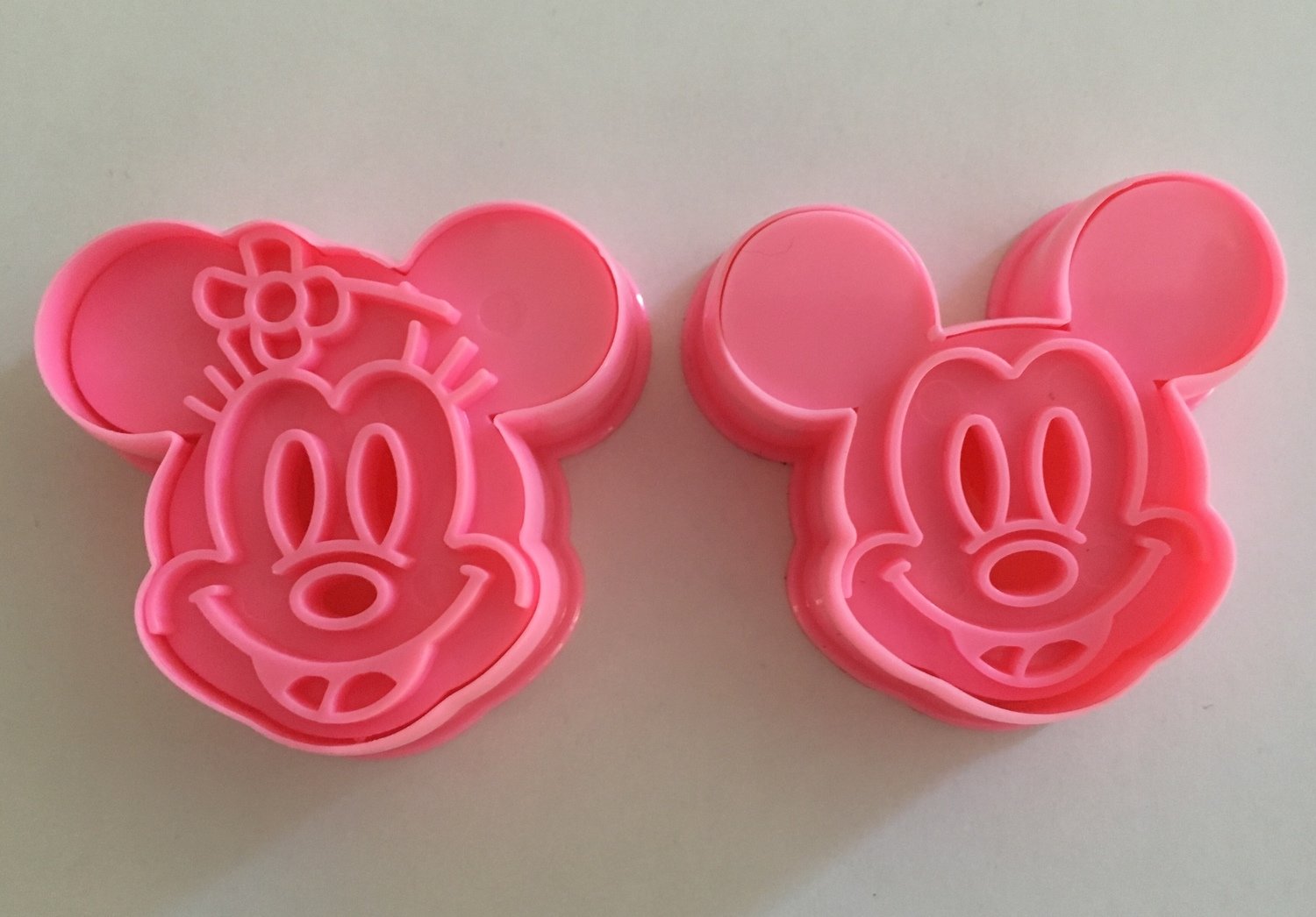 ### Mickey &amp; Minnie Mouse Cutters &amp; Embossers -Κουπ πατ με Εκβολεά -Μίκι &amp; Μίνι