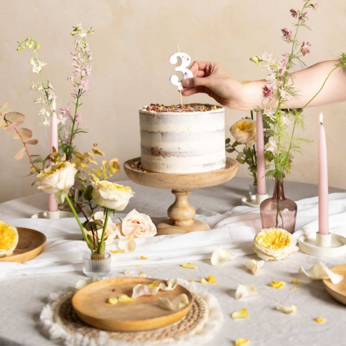 Number Candles -FLOWERS -Κεράκι Λευκό αριθμός '3' με λουλούδια