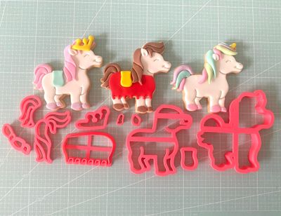 CBS Σετ 12τμχ κουπάτ UNICORN/HORSE 10εκ-Μονόκερος -Άλογο