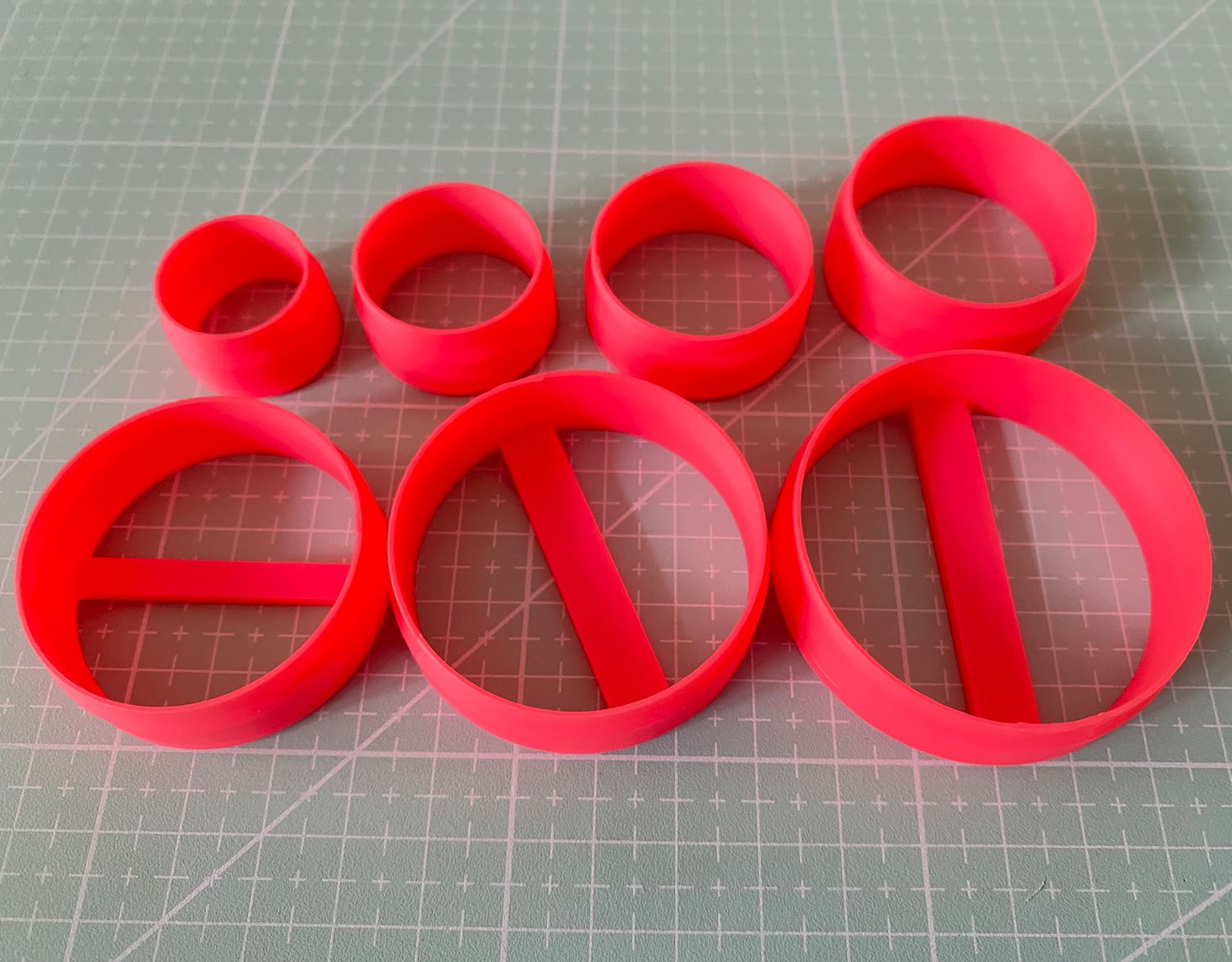 CBS Geo-Cutters -ROUND/CIRCLES - Σετ 7  Στρογγυλά/Κύκλοι 2-5εκ