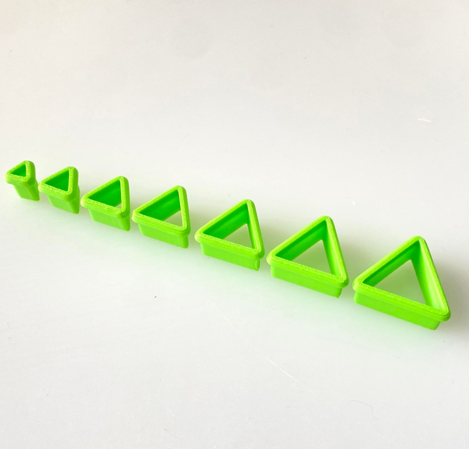 CBS Geo-Cutters -EQUILATERAL TRIANGLE- Σετ 7 Ισόπλευρο Τρίγωνο 0.5-2εκ