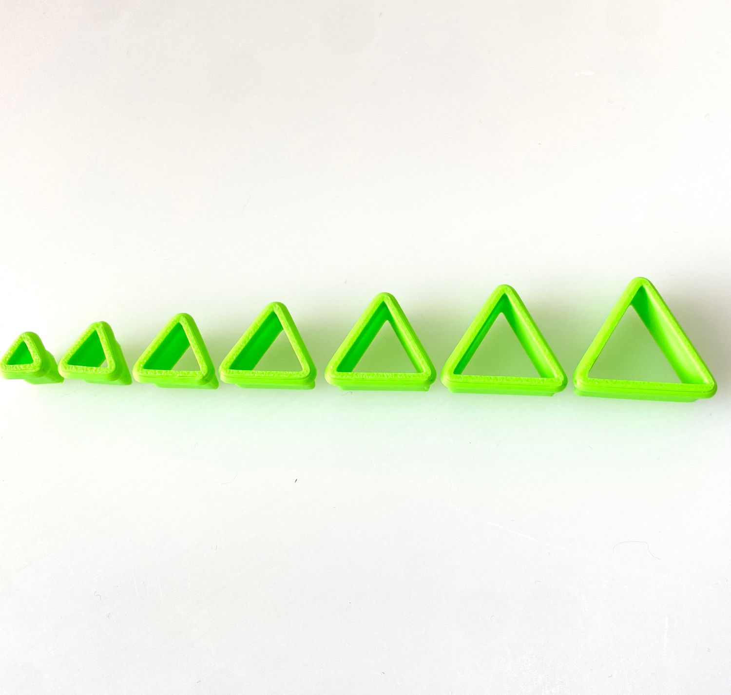 CBS Geo-Cutters -EQUILATERAL TRIANGLE- Σετ 7 Ισόπλευρο Τρίγωνο 0.5-2εκ