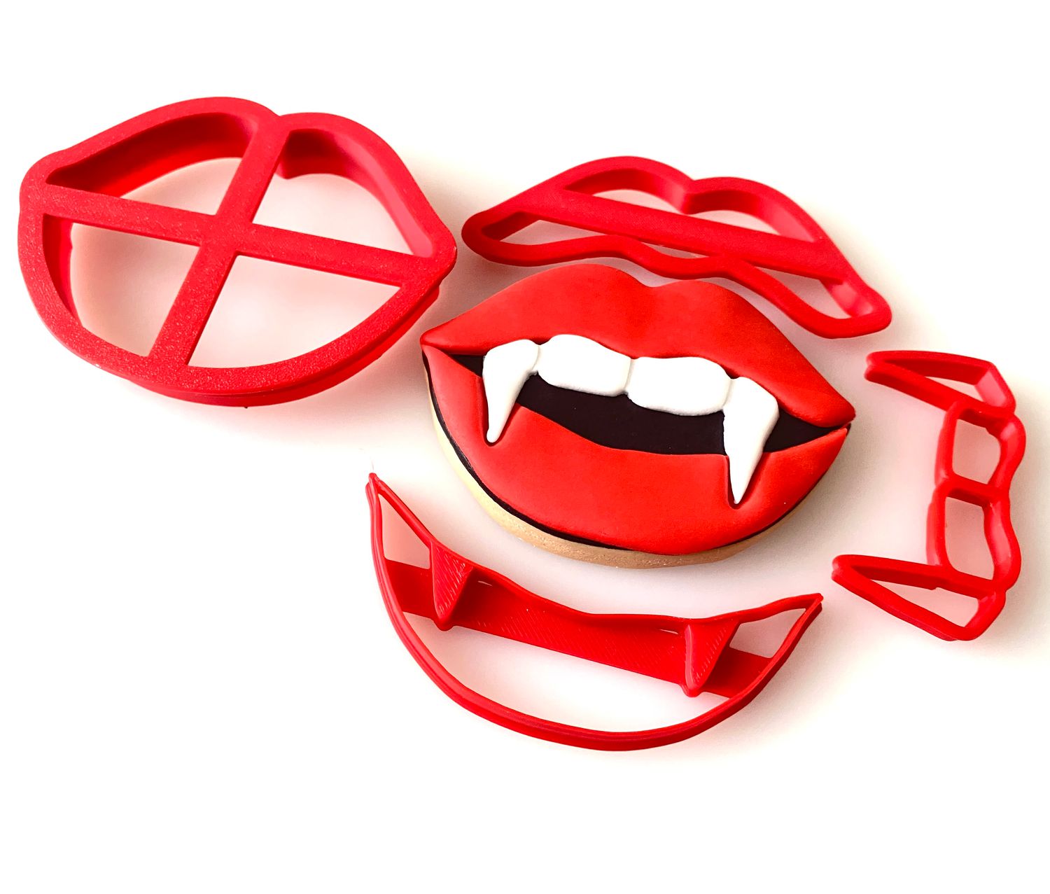 CBS Σετ 4 τμχ κουπάτ  VAMPIRE LIPS 7εκ, 8εκ ή 9εκ- Χείλη Βαμπίρ