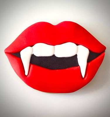 CBS Σετ 4 τμχ κουπάτ  VAMPIRE LIPS 7εκ, 8εκ ή 9εκ- Χείλη Βαμπίρ