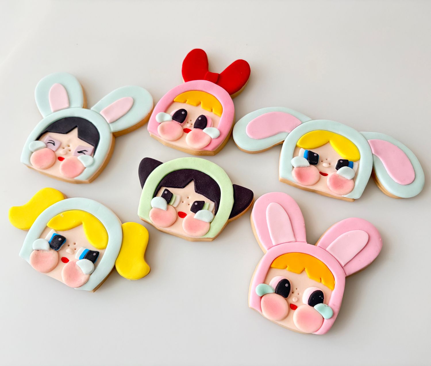 CBS Σετ 26 τμχ κουπάτ POP MART CRYBABY Σετ Κουπάτ για 6 πρόσωπα και παραπάνω