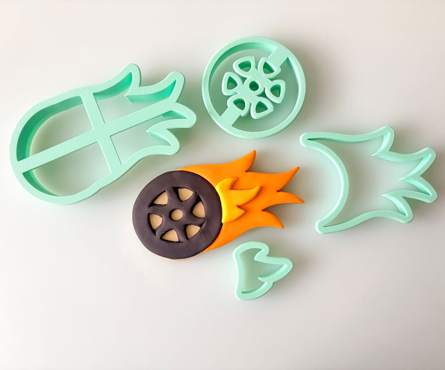 CBS Σετ 4τμχ κουπάτ HOTWHEELS -Flaming Wheel Κουπάτ Ρόδα