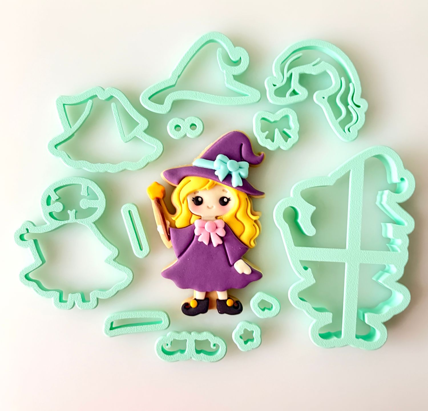 CBS Σετ 12 τμχ κουπάτ CUTE WITCH