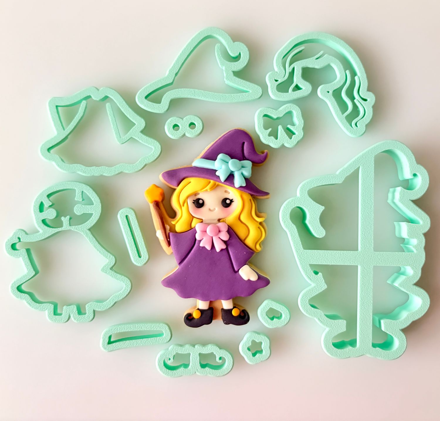 CBS Σετ 12 τμχ κουπάτ CUTE WITCH