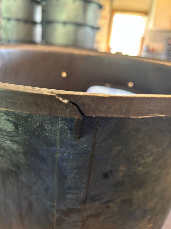 Pedestal Sump Cover- Cracked Rim