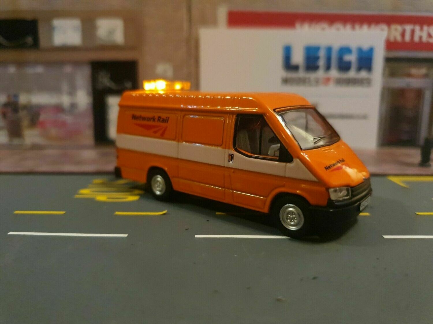 76FT3007 - Ford Transit MK3 Network Rail with Leigh Models and Hobbies Light Bar