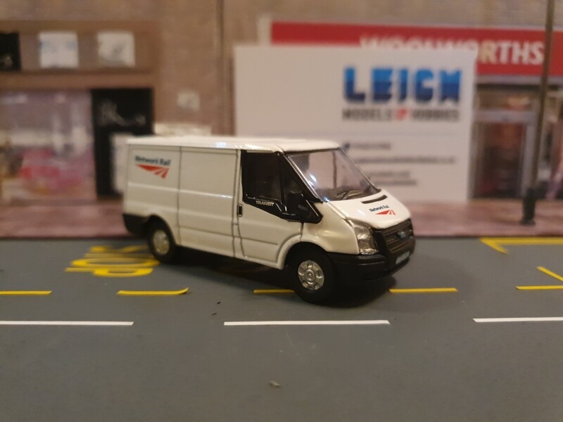 76FT012 - Ford Transit SWB Low Roof Stobart Rail with Leigh Models and Hobbies Light Bar