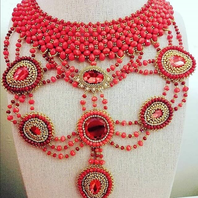 Collar Rojo