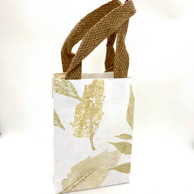 Geschenktasche aus Handgeschöpftem Papier aus Baumwolle (16,5x11,5x5cm)