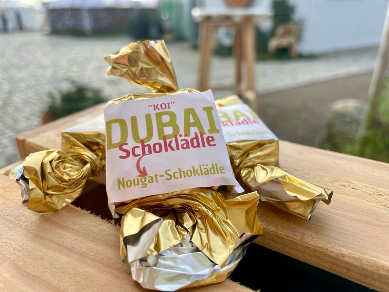 KOI DUBAI Schokolade >> Nougat-Schoklädle 23g schwäbisch KOI DUBAI Schokolade >> Nougat-Schoklädle 23g schwäbisch