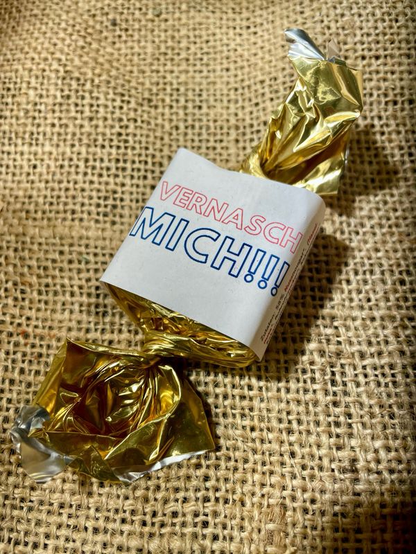 Vernasch mich Nougat-Schoklädle 23g schwäbisch Vernasch mich Nougat-Schoklädle 23g schwäbisch