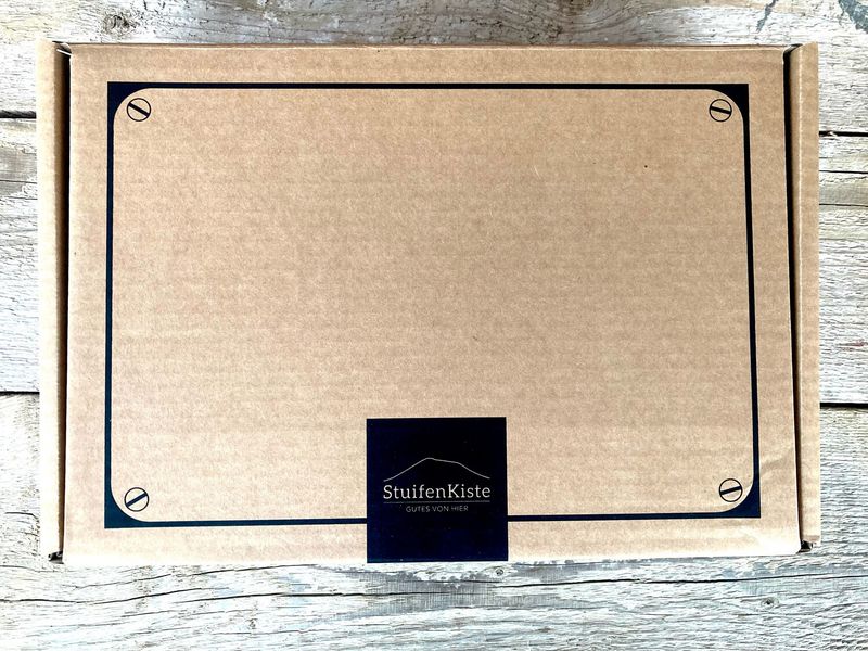 Geschenkkarton Geschenkschachtel mit Geschenkkarton Geschenkschachtel mit "Etikett" Größe: L