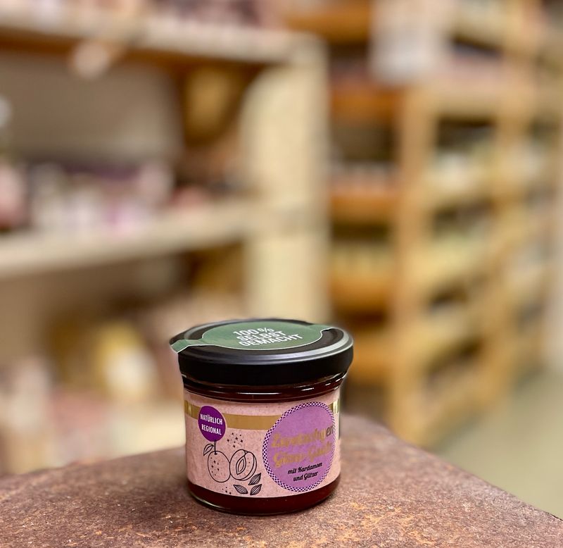 Zwetschge Glow-Gsälz Fruchtaufstrich mit Glitzer 100g Zwetschge Glow-Gsälz Fruchtaufstrich mit Glitzer 100g