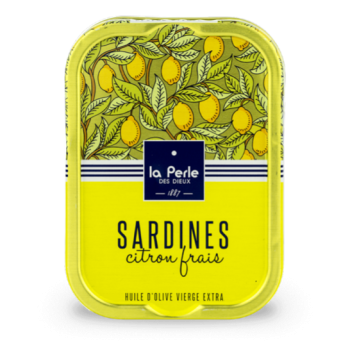 Sardinen in Olivenöl und frischer Zitrone Sardinen in Olivenöl und frischer Zitrone