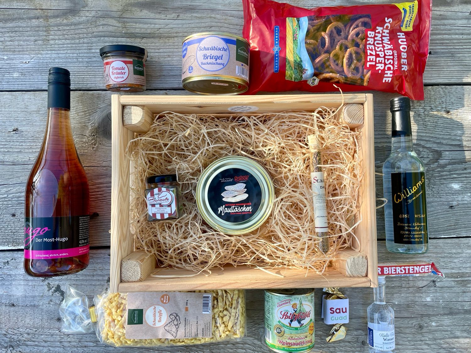 Schwoba-Traum Geschenkkiste – Schwäbischer Genusskorb mit Maultaschen, Most & Spezialitäten ?