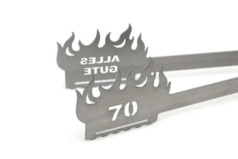 Grillzange Flamme Alles Gute 70 – Grillzange aus Edelstahl zum 70. Geburtstag ?