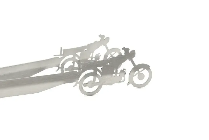 Grillzange Motiv Simson S51 – Grillzange aus Edelstahl für Simson-Fans & Mopedliebhaber ?️ Grillzange Motiv Simson S51 – Grillzange aus Edelstahl für Simson-Fans & Mopedliebhaber ?️