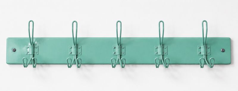 Hakenleiste Metall Türkis 57 x 12 x 4,5 cm – Garderobe mit 5 Haken ? Hakenleiste Metall Türkis 57 x 12 x 4,5 cm – Garderobe mit 5 Haken ?
