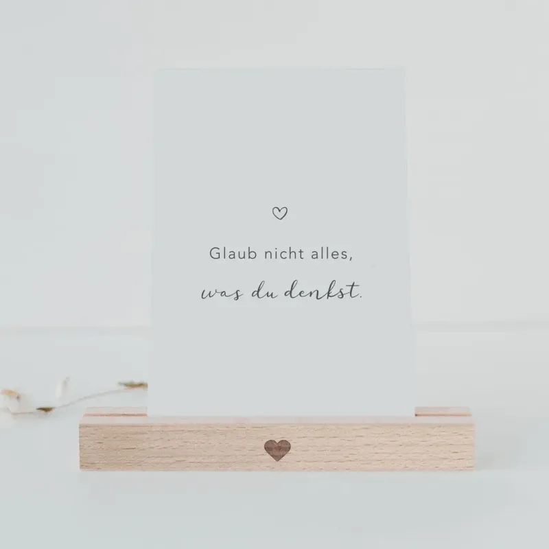 Spruchkarte Alles Was Du Denkst – „Glaub nicht alles, was du denkst.“ ? Spruchkarte Alles Was Du Denkst – „Glaub nicht alles, was du denkst.“ ?