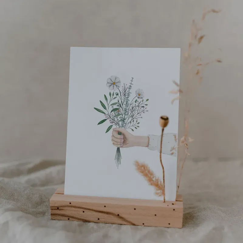 Postkarte Blumenhand – florale Grußkarte mit Blumenstrauß ?
