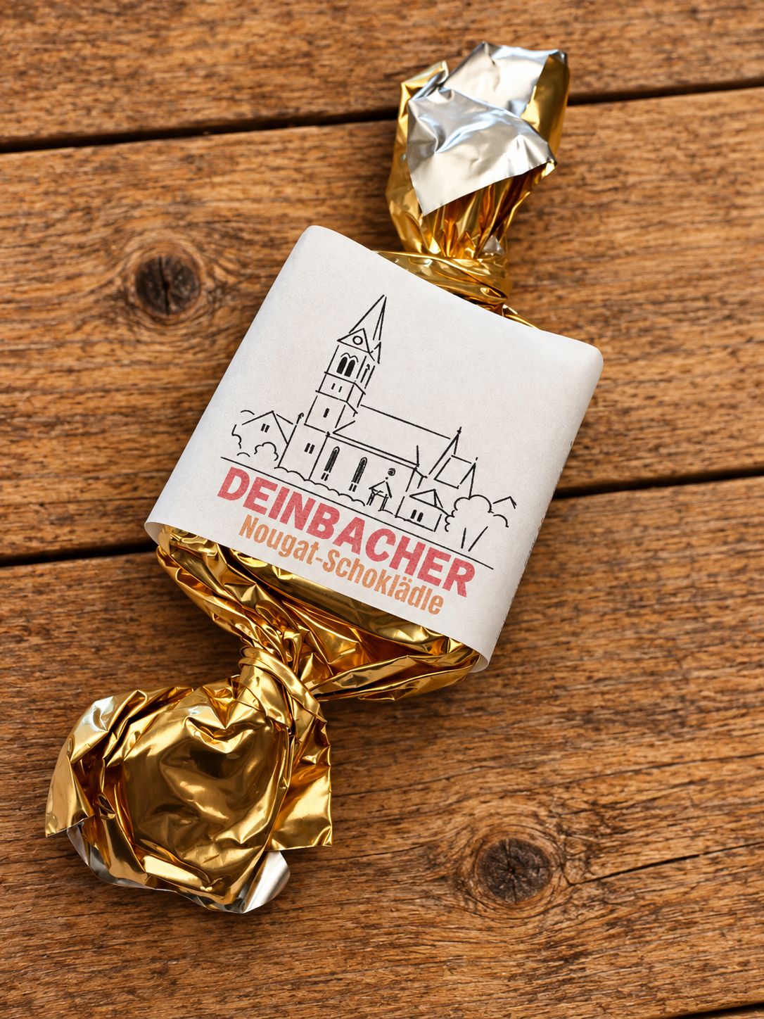 Deinbacher Nougat-Schoklädle Vollmilch 28 g – feine BIO-Schokolade mit Großdeinbacher Kirche & regionalem Charme ?⛪ Deinbacher Nougat-Schoklädle Vollmilch 28 g – feine BIO-Schokolade mit Großdeinbacher Kirche & regionalem Charme ?⛪