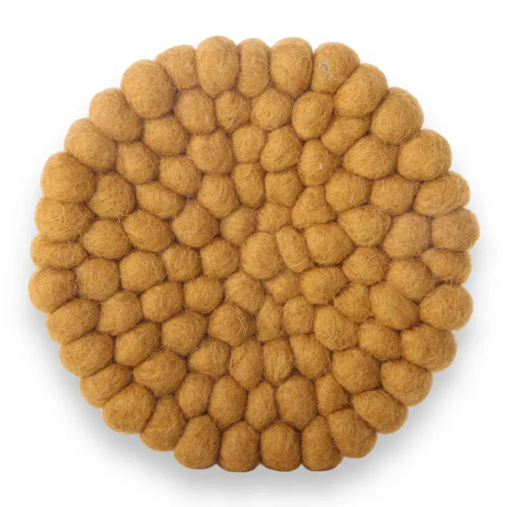 Filz-Untersetzer Ocker – 2er-Set aus handgefertigten Wollfilzkugeln, runde Glasuntersetzer & Tassenuntersetzer, 10 cm ☀️ Filz-Untersetzer Ocker – 2er-Set aus handgefertigten Wollfilzkugeln, runde Glasuntersetzer & Tassenuntersetzer, 10 cm ☀️