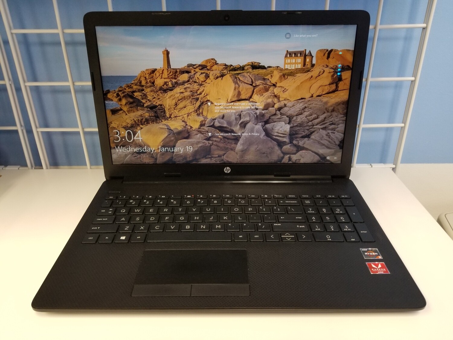 HP Laptop 15-db1032nr 15.6" AMD Ryzen 3 3200U@2.60 GHz 8GB RAM 256GB SSD  Windows 10 Home, AMD Radeon Vega 3 Graphics - Store - Sell Your Macbook  Pro, Sell Your Cell Phone, Sell Your Computer