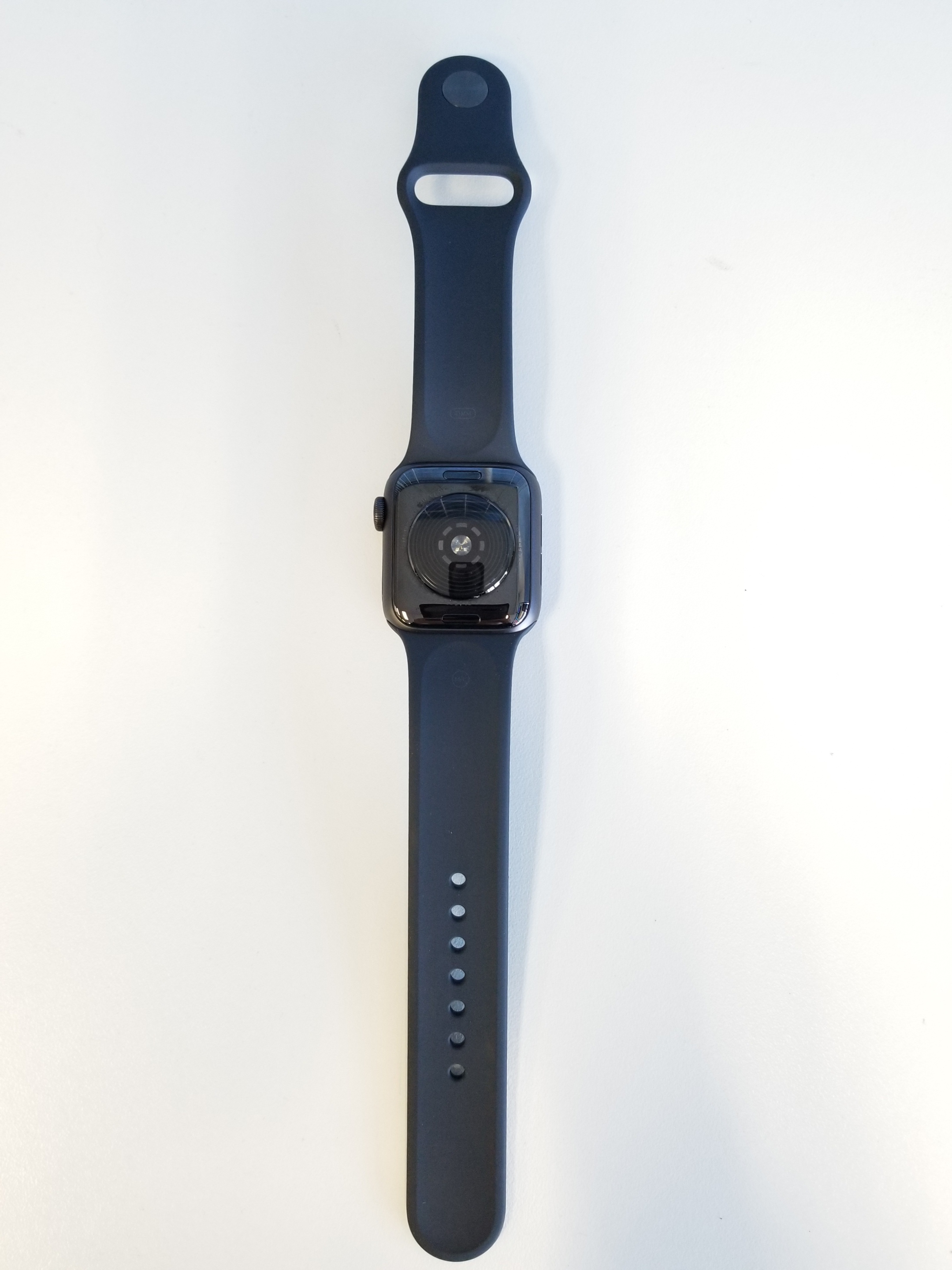 Apple Watch SE 40mm Model A2353 32GB Storage Space Gray Aluminum