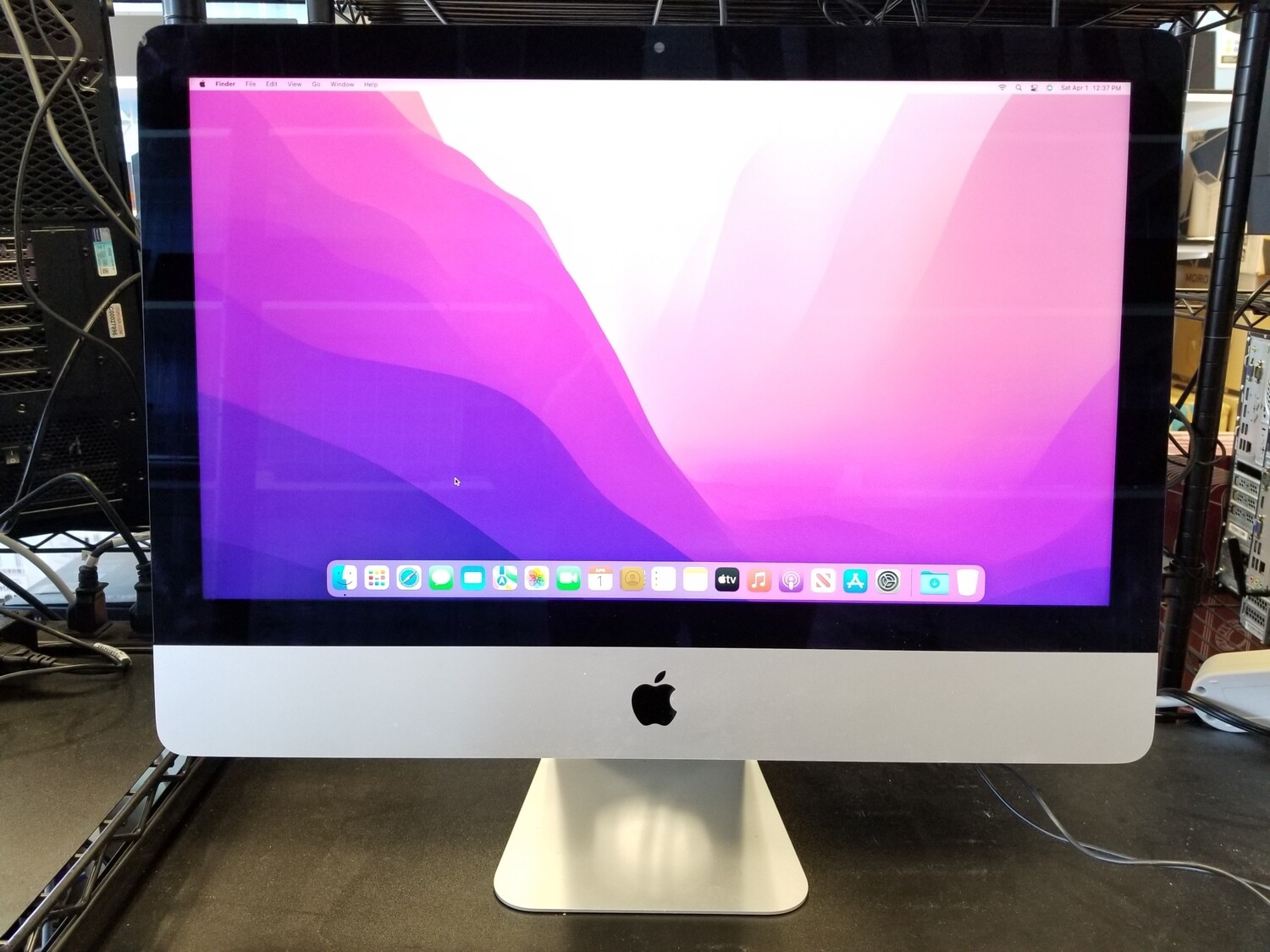 Apple iMac 21.5" 2015 Quad-Core Intel Core i5@2.8GHz 8GB RAM 1TB HDD,  1920x1080,