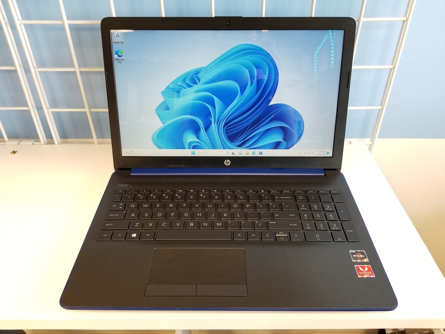 HP Laptop 15.6" 15-db1003cy AMD Ryzen 5 3500U@2.10GHz 8GB RAM 256GB SSD,  1366x768,