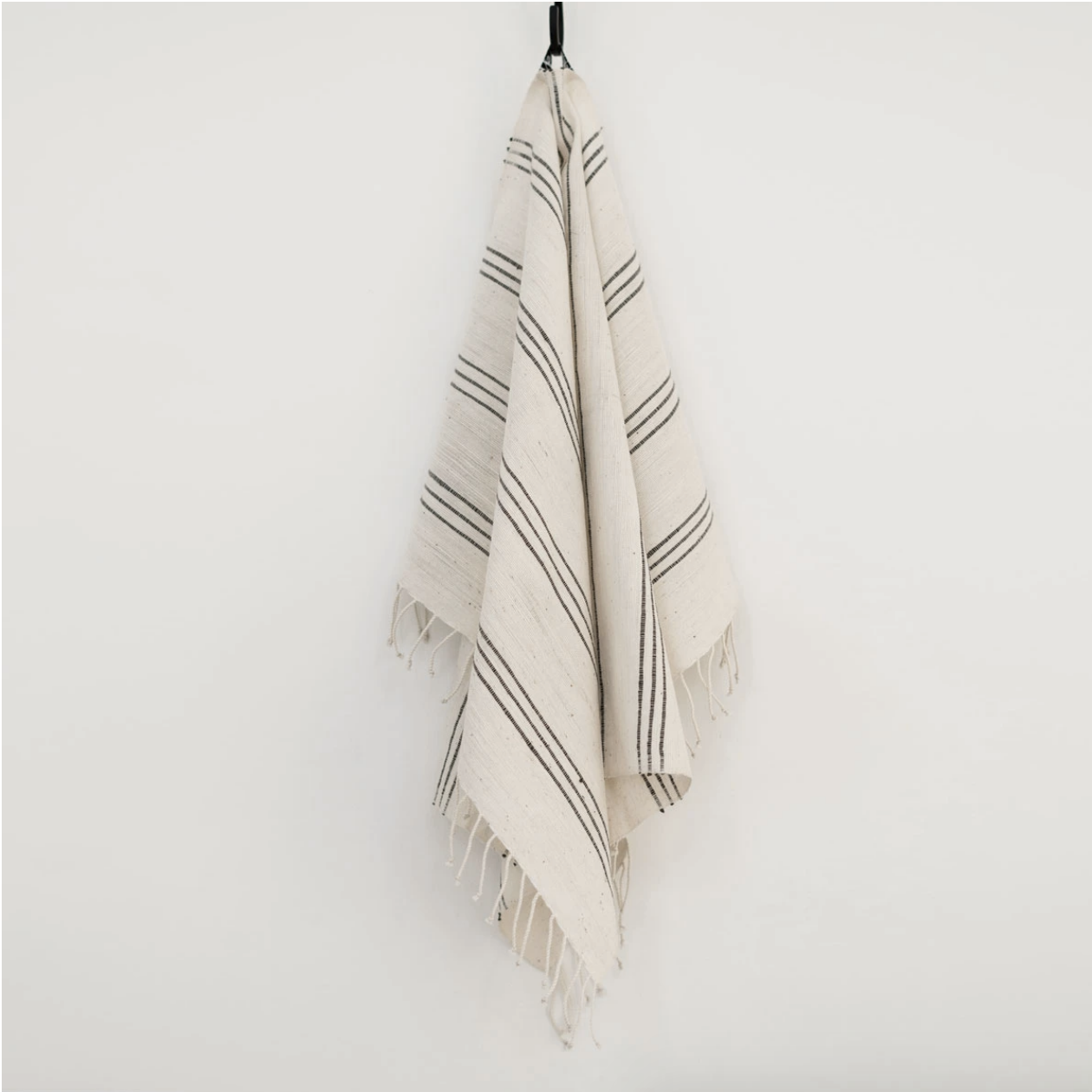 Sera Helsinki Tihku Collection, Size: Hand Towel Size: 19″ x 30″, Colour: Grey with White Stripes