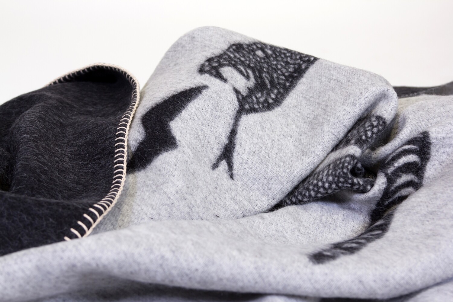 Blacksaw Peyote Reversible Throw