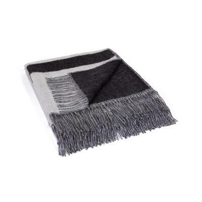 Blacksaw Rattlesnake Reversible Throw, Colour: Ivory/Black