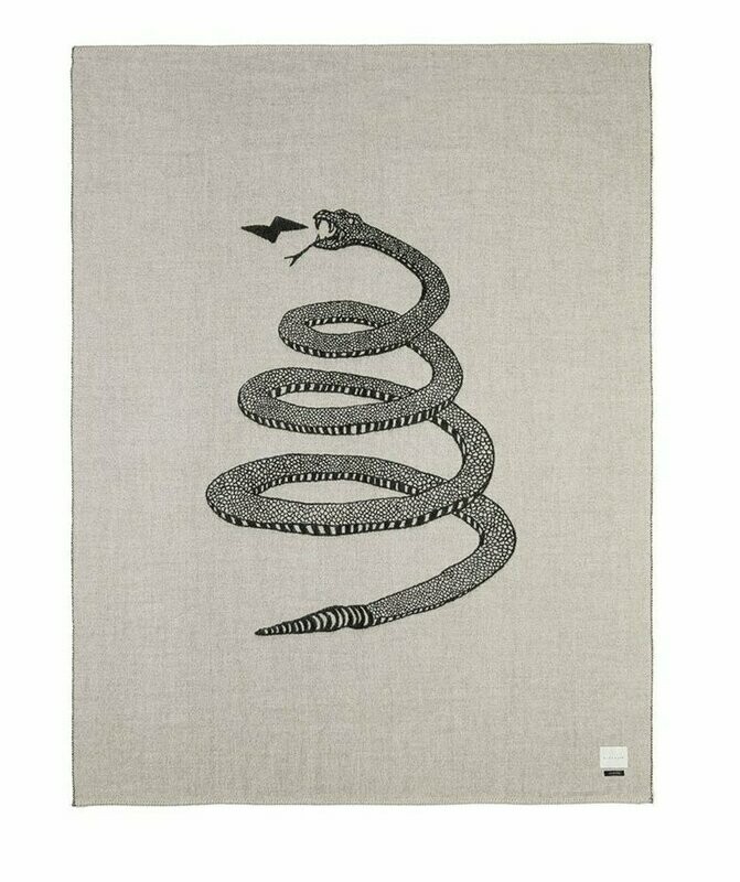 Blacksaw Peyote Reversible Throw
