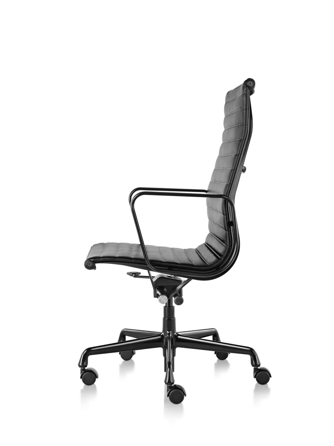 Herman Miller Eames® Aluminum Group Executive Chair
