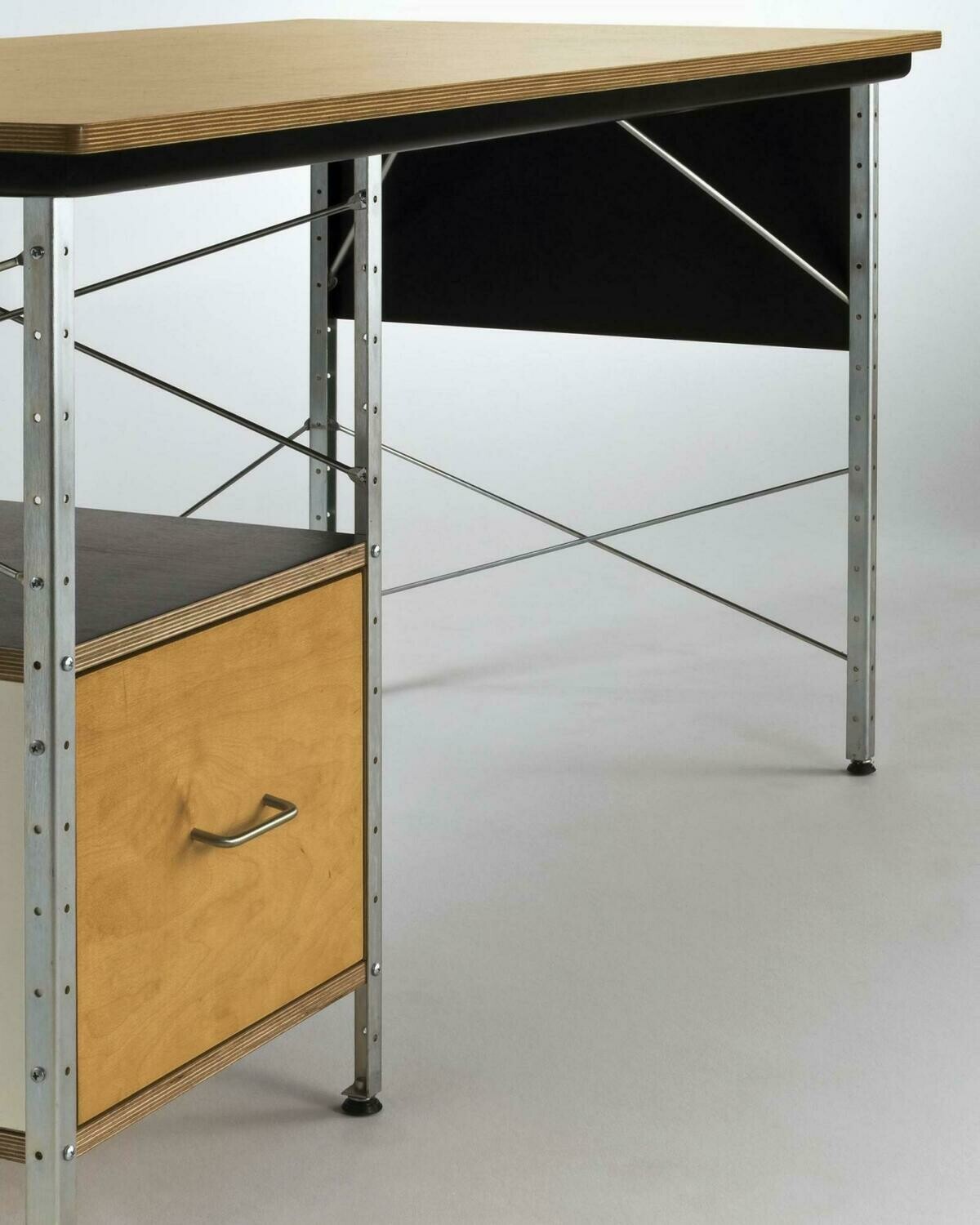 Herman Miller Eames® Desk Unit