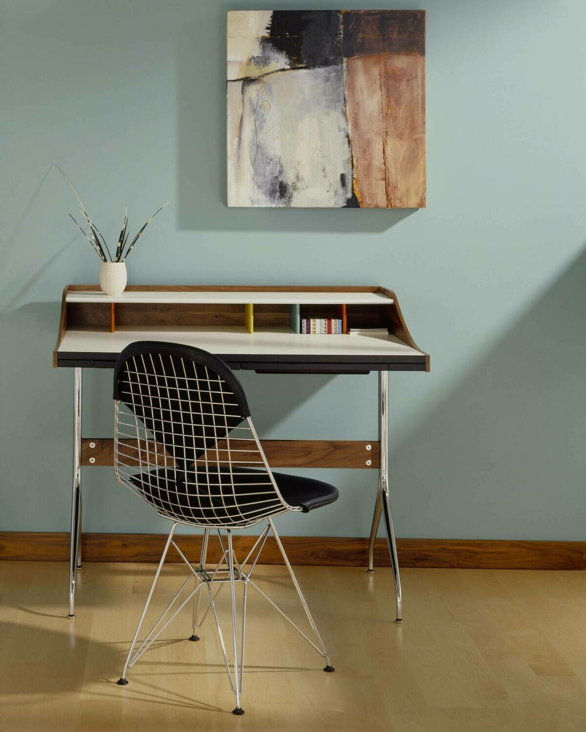Herman Miller Nelson™ Swag Leg Desk