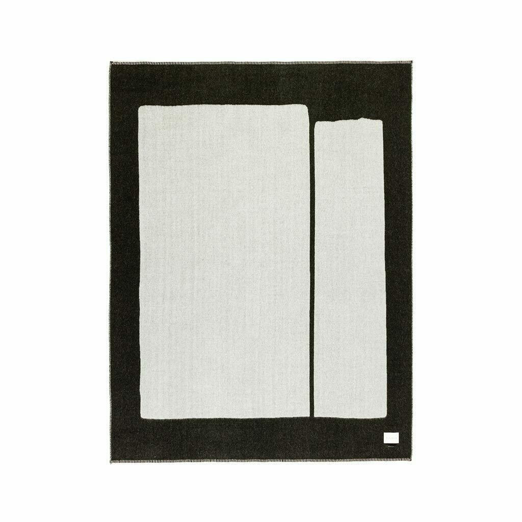 Blacksaw Generation Reversible Throw