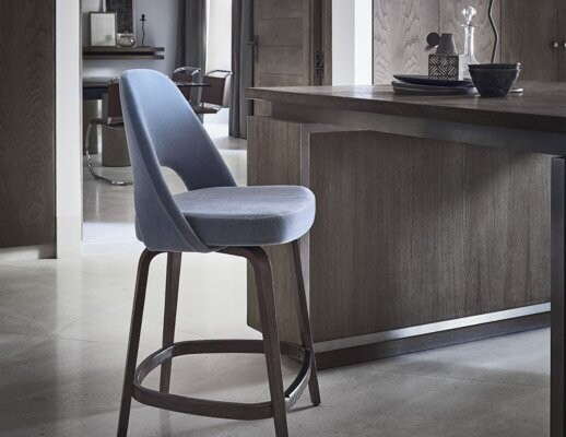 Knoll Saarinen Executive Barstool