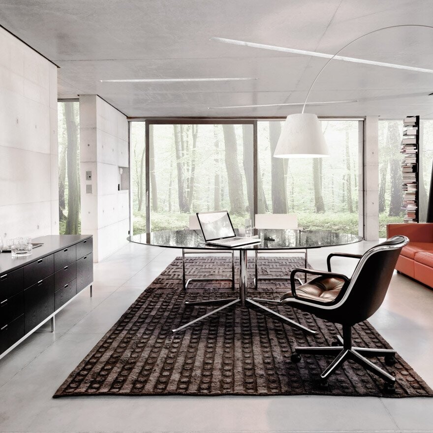 Knoll Pollock Executive Chair