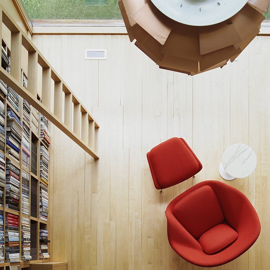 Knoll Womb Ottoman